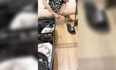 Cape God [My Ex-Girlfriend and My Sister] Matapang na inilantad ng kapatid ko ang kanyang vibrator at nag-masturbate sa UNIQLO test farm! Pasiglahin! Napaka-slutty nito kaya hindi ako makatiis!