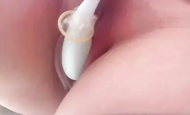 【12月新品】職校服裝設計專業，大奶福利姬【77cjdmn】推特私拍，露出紫薇啪啪，滿身寫淫字，非常母狗 (19)