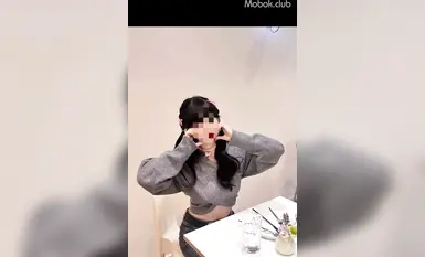 Himpunan 2 ahli ahli ahli menjemput gadis, senior Qingqing, melakukan hubungan seks dengan dua gadis sekolah merah jambu dan tulen dalam pelbagai jawatan 1-1 (2)