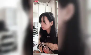 Hàng nghìn video được chiếu trên Douyin khoe những điểm hở của họ, một bộ sưu tập nhỏ các video làm đẹp và video phúc lợi (5)