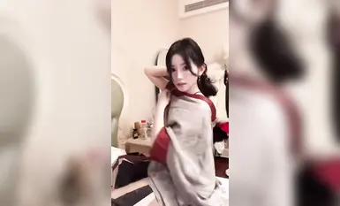 Douyin では、露出したスポット、美容ビデオ、福祉ビデオの小さなコレクションを披露する数千のビデオが上映されました (77)