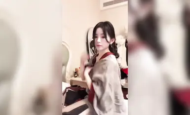 Douyin では、露出したスポット、美容ビデオ、福祉ビデオの小さなコレクションを披露する数千のビデオが上映されました (77)