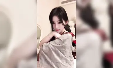 Douyin では、露出したスポット、美容ビデオ、福祉ビデオの小さなコレクションを披露する数千のビデオが上映されました (77)