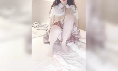 【青春無敵】，極品白虎粉穴，反差女神【燒酒sjcbsrbq】推特視圖全集，各種制服道具，紫薇噴水，內窺鏡看子宮 (4)