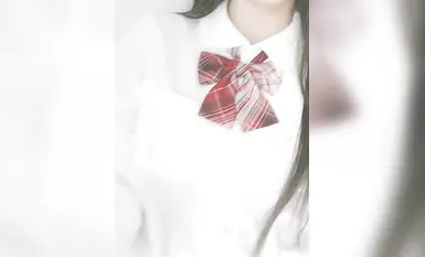 【青春無敵】，極品白虎粉穴，反差女神【燒酒sjcbsrbq】推特視圖全集，各種制服道具，紫薇噴水，內窺鏡看子宮 (7)