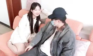 元旦跨年夜 被暗戀已久的女同學酒後強制打炮 無毛嫩穴騷母狗跪在我胯下邊吃雞巴邊叫爸爸