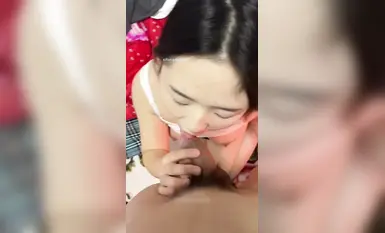 ครูอนุบาลกับแฟนมีหน้าอกเต่งตึงและก้นใหญ่