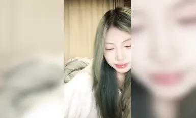 สาวมีชีวิตชีวาที่มีรอยสักยังคงน่าตื่นเต้น หากไม่มีรอยสัก สาวมีชีวิตชีวาก็มีรสนิยมน้อยลง