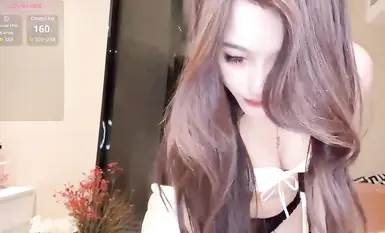 2025年1月新人御姐【Neyllar】，化身噴水女神，潮噴淫水直沖天花板，顏值高身材好，8小時合集 (3)