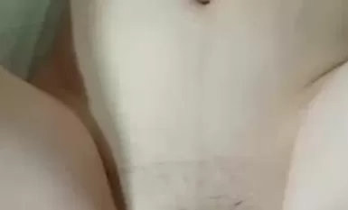 Mời nữ sinh vào khách sạn để mất trinh