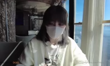 HongKongDoll 一日女友的漂亮姐姐-中 / 「她是谁」