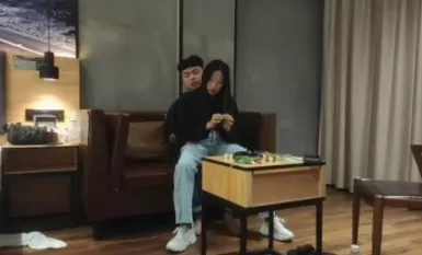 Plus money brother net dating superb long legs peripheral girl, sitting on the body of a variety of panties rubbing points