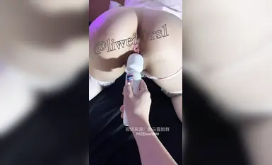 【2025年1月合集】05年腹肌大長屌新人「里維」付費資源 「爸爸，操死我！」行走的人體炮機打樁調教白絲美腿蘿莉少女 (4)