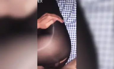 2025年1月最新绿帽男淫妻[桃夭]找来驴吊大鸡巴单男,提枪后入,各种姿势操得人妻白浆泛滥,呻吟不止(1)