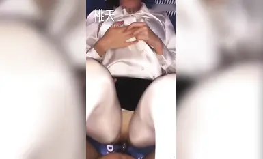 Enero 2025 pinakahuling cuckold na lalaki na nanliligaw sa kanyang asawa [Taoyao] ay nakahanap ng isang solong lalaki na may malaking titi at isang asno, at sinisiraan ang asawa sa iba't ibang posisyon hanggang sa siya ay mabaha ng puting katas at pat