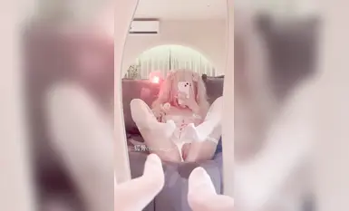 白虎粉穴萝莉狐骨moon_qqm自慰出白浆户外露出小穴超嫩