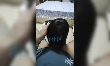 [Hoa lê lấn át táo gai] Thần loạn luân giữa cha và con gái ở góc biển. Đụ con gái nhỏ dễ thương mặc JK