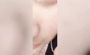 網友投稿 網聊調教在校生極品水嫩露臉女高學生沒私拍視頻和1v1露臉