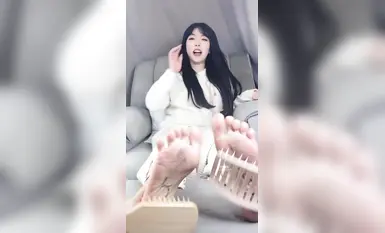 [Silk Foot Ecstasy] Twitter 280.000 người hâm mộ của blogger footjob tất lụa gốc "Su Xiaoqiang" đã trả tiền cho buổi chụp ảnh riêng ngoại tuyến dành riêng cho các người mẫu nghiệp dư footjob vuốt ve và tán tỉnh [Phần 3] (8)