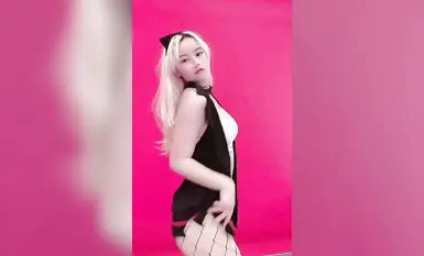 [เสี่ยวหลิงตัง] พิธีกรสาวเซ็กซี่ชาวเน็ตชื่อดังจ่ายค่าเต้นเซ็กซี่บนห้องโดยสารชั้นหนึ่ง (48)