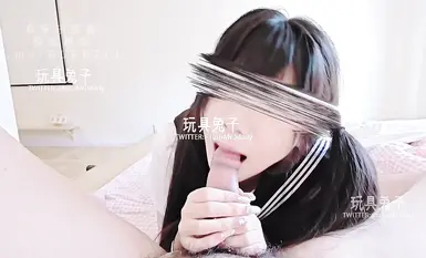 【2025年1月新品】嫩妹終結者性愛大神【玩具兔子】推特付費，雙飛喝尿，調教啪啪，露臉蘿莉母狗 (11)