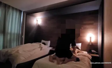 【2025年1月新流】绿帽淫妻癖，顶级身材，肥臀美少妇【h82625h】推特福利，真实偷拍勾引外卖，男技师(8)