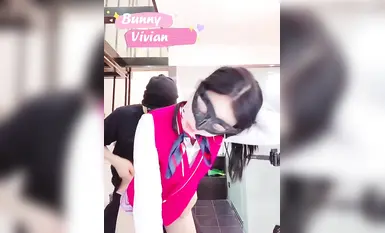 絕美高顏值逆天長腿女神『Vivian』南航空姐淫靡的私生活，撫媚身材制服簡直比空姐還有氣質，超美肉絲大長腿扶腰後入