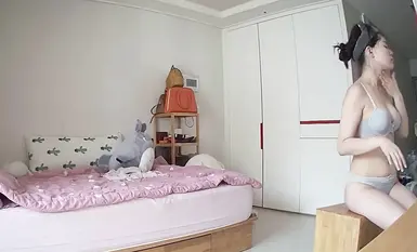 แอบถ่ายน้องสะใภ้ตอนตื่นนอนตอนเช้า เปลี่ยนเสื้อผ้า แต่งหน้า