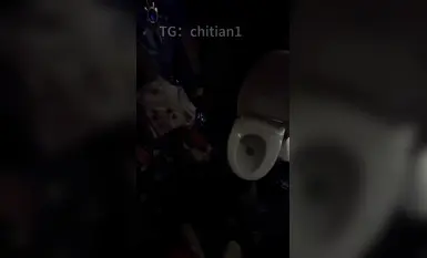 【2025年新品】可盐可甜COS抽像女菩萨【池甜chitian1】纸飞机VIP群福利②，各种露脸性爱，高潮喷水（2）