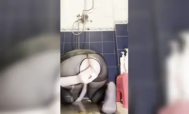 [Aliran baharu pada tahun 2025] Jalang jenis loli yang comel! Gadis kebajikan wajah Twitter [Little Sheep] pandangan ambang berat, tarian telanjang, enema dubur, props melancap (1)