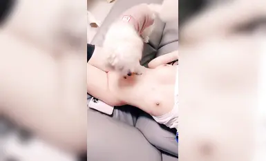 [리틀 폭스] 막 성인이 된 톱모델이 정말 엄청 엄청 젊어요. 얼굴과 몸매가 두인 인터넷 연예인보다 못하지 않아요. 옷을 다 벗고 관객을 유혹해요. 틈이 참 예쁘네요 (1)