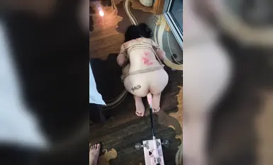 【2025年新流】重庆DOM大神【永夜DS】最新VIP群福利，双飞双通，各种道具，花样调教，嫩嫩小母狗(21)