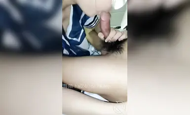 -สติกเกอร์เพชรคอลเลกชั่น "ญาญ่าอยากนอนกับพี่ชาย" ของสาวโรคจิตชาวเคป หญิงสาวไล่ตามชายคนนั้นผ่านผ้าโปร่งและเย็ดเขาอย่างแรงจนเขาไม่สามารถกลั้นปัสสาวะได้และน้ำหล่อลื่นสีขาวของเขาไหลไปทั่วเตียง น้องสาวเจ้าชู้ถูกพี่ชายของเธอเย็ดและปัสสาวะพุ่งกระจายไปท