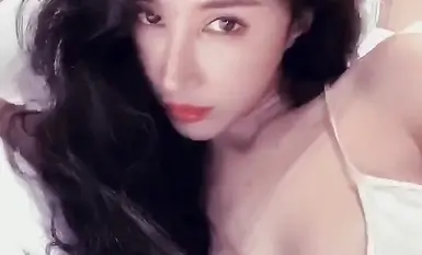 【2025年新流泄密】，演员，模特，百万粉丝网红【孟晓艺】福利视图流出，金主的母狗，吃鸡啪啪表情(7)