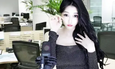 NetEase CC sexy anchor [Bai Yaoyao] stand-up comedy [Promotion ni Bai Secretary] 2K na orihinal na kalidad ng imahe, self-directed at self-acted, matapang na pananalita, pang-aakit sa amo, props masturbation (1)