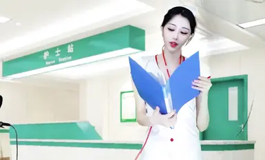 NetEase CCセクシーキャスター[白耀耀]スタンドアップコメディ[白秘書の昇進] 2Kオリジナル画質、自主監督自演、大胆トーク、上司を誘惑、小道具オナニー（10）