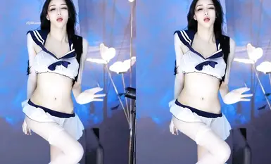 Penasihat seksi NetEase CC [Bai Yaoyao] memperibadikan tarian seksi untuk hartawan dengan harga puluhan ribu yuan. Dedahkan faraj anda dengan berani dan gunakan alat peraga untuk melancap (2)