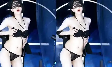 NetEase CC's sexy anchor [Bai Yaoyao] customized a sexy dance for a tycoon for tens of thousands of yuan. Boldly expose your pussy and masturbate with props (3)