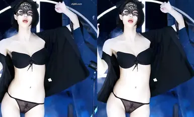 网易CC骚主播【白妖妖】土豪万元定制骚舞。大胆露逼，道具自慰(3)