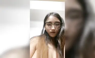 【04珊珊】G奶大学生！全裸沐浴大黄瓜猛插掰穴特写_3