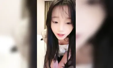 [Pekerja kolar putih juga gila] Seorang kakak membawa dua adik perempuannya ke pertunjukan langsung di sebuah hotel! Bermain dan menjilat antara satu sama lain_3