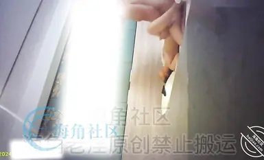 海角父女亂倫11萬粉原創大神【海角老淫】給小丫頭的破處視頻這大奶晃的的我眼暈