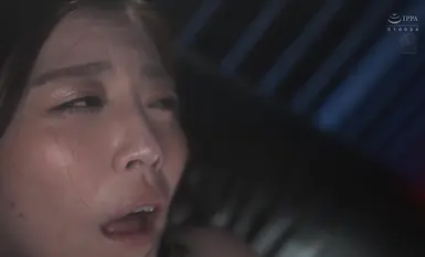 JUQ-769 女上司，沉迷于扭曲的刺激和调教，SM通奸。午休的时候被没用的下属训斥了…… 释放专属美丽的“苦”的快感。 木下凛子
