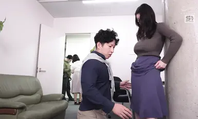 SONE-574 あなたのパートナーが目の前にいる時を狙う ささやき淫語・パイズリ・背徳感で絶対NTR（寝取る）誘惑美女 凪ひかる