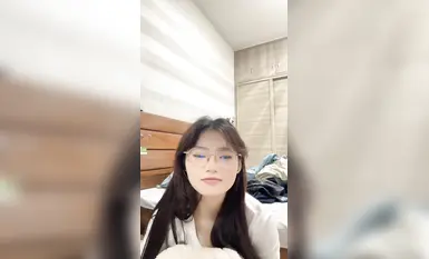 【困困兔】王炸_超级反差_闷骚眼镜女学生_宿舍大秀掰穴自慰_酒店约趴两场_插脖狂干_狂撸(4)