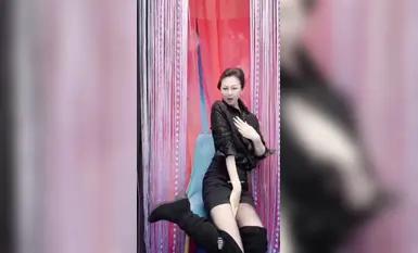 【抖音】高挑丝袜熟女『蓝色的海』自慰骚穴特写6V_淫语不断勾引操她的骚逼(1)