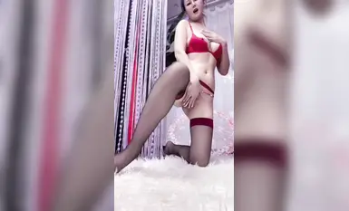 【抖音】高挑丝袜熟女『蓝色的海』自慰骚穴特写6V_淫语不断勾引操她的骚逼(4)