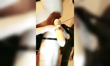 OSTP1180_Lolita kecil jingga mendedahkan dirinya di tepi jalan pada waktu malam, bermain SM, kasut tumit tinggi hitam putih, berbogel di atas jalan, melancap dengan tukang urut, diikat pada tiang dengan tali hitam, merangkak di atas lututnya.