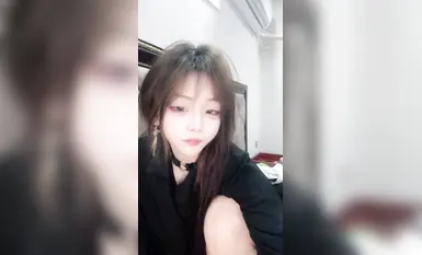 Con đĩ đẹp tuyệt đỉnh, live show, phòng khách sạn và bị anh trai quan hệ mà không dùng bao cao su (12)