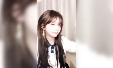 頂級顏值反差婊，下海大秀直播，酒店開房被大哥無套猛干 (18)